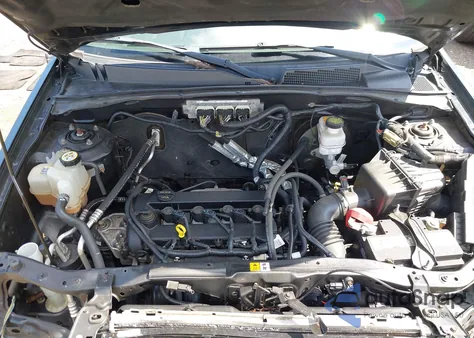 2011 Ford Escape Xlt from USA, damaged, VIN 1FMCU0D75BKC50149